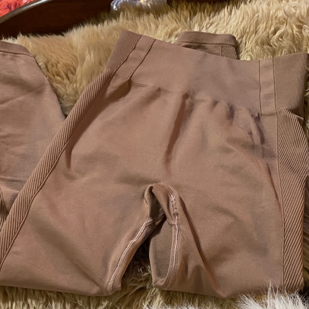 Abercrombie and Fitch YBP leggings, size medium, never worn